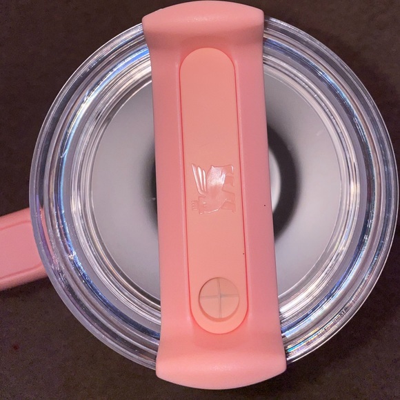 Limited Edition Peach Tie Dye 40 oz. Stanley - Picture 3 of 5